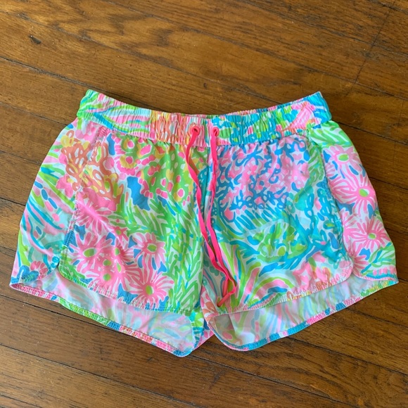 Lilly Pulitzer Pants - Lilly Pulitzer 3” Luxletic Run Around Shorts